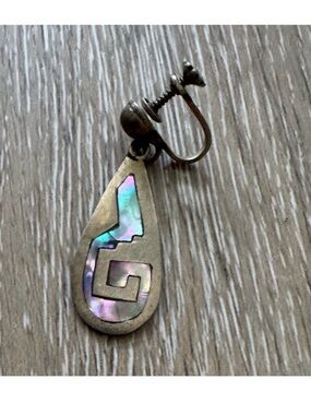 Single TAXCO earring with inlaid abalone shell geometric design